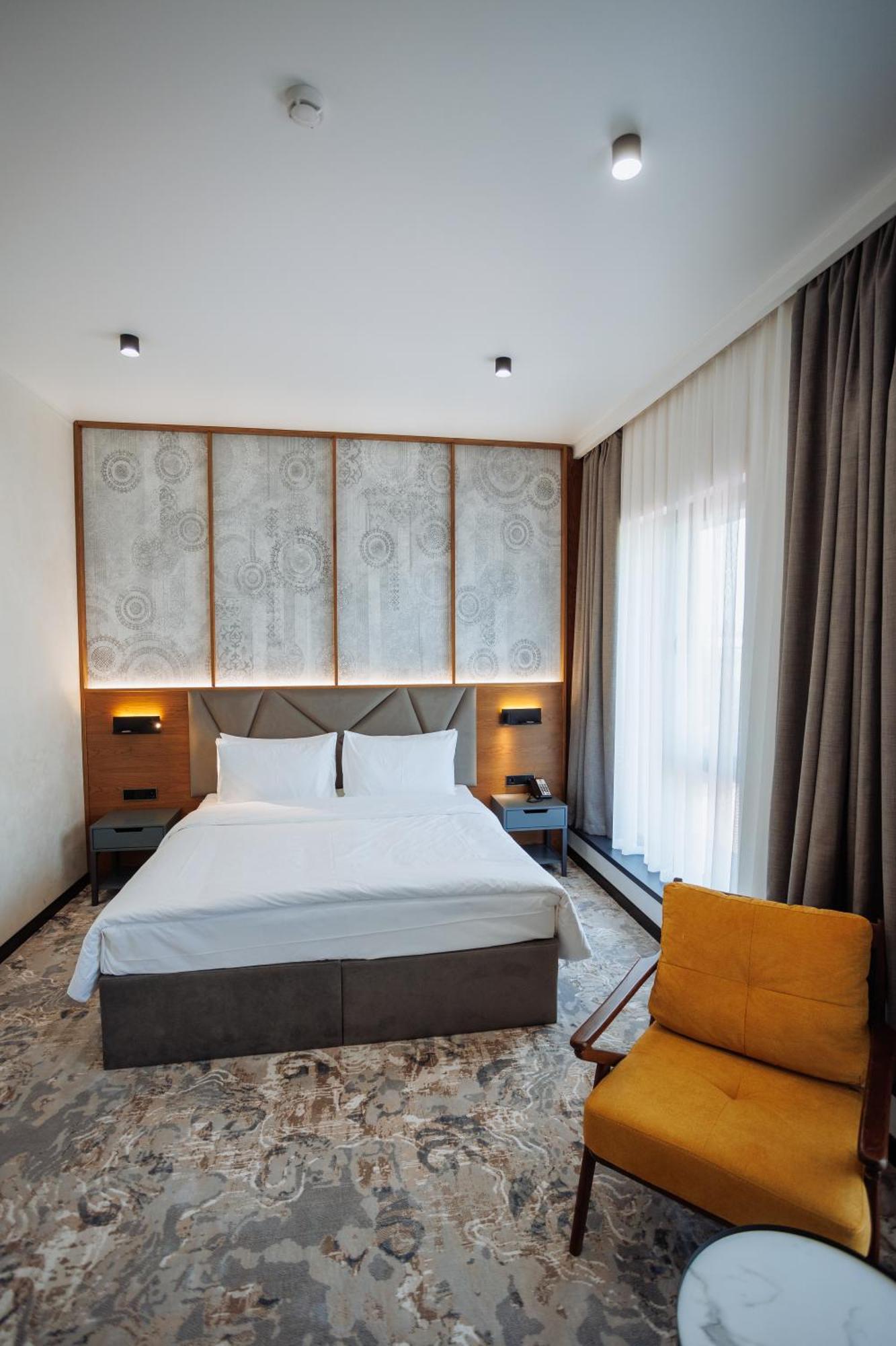 Aurum Garden Hotel Çimkent Dış mekan fotoğraf