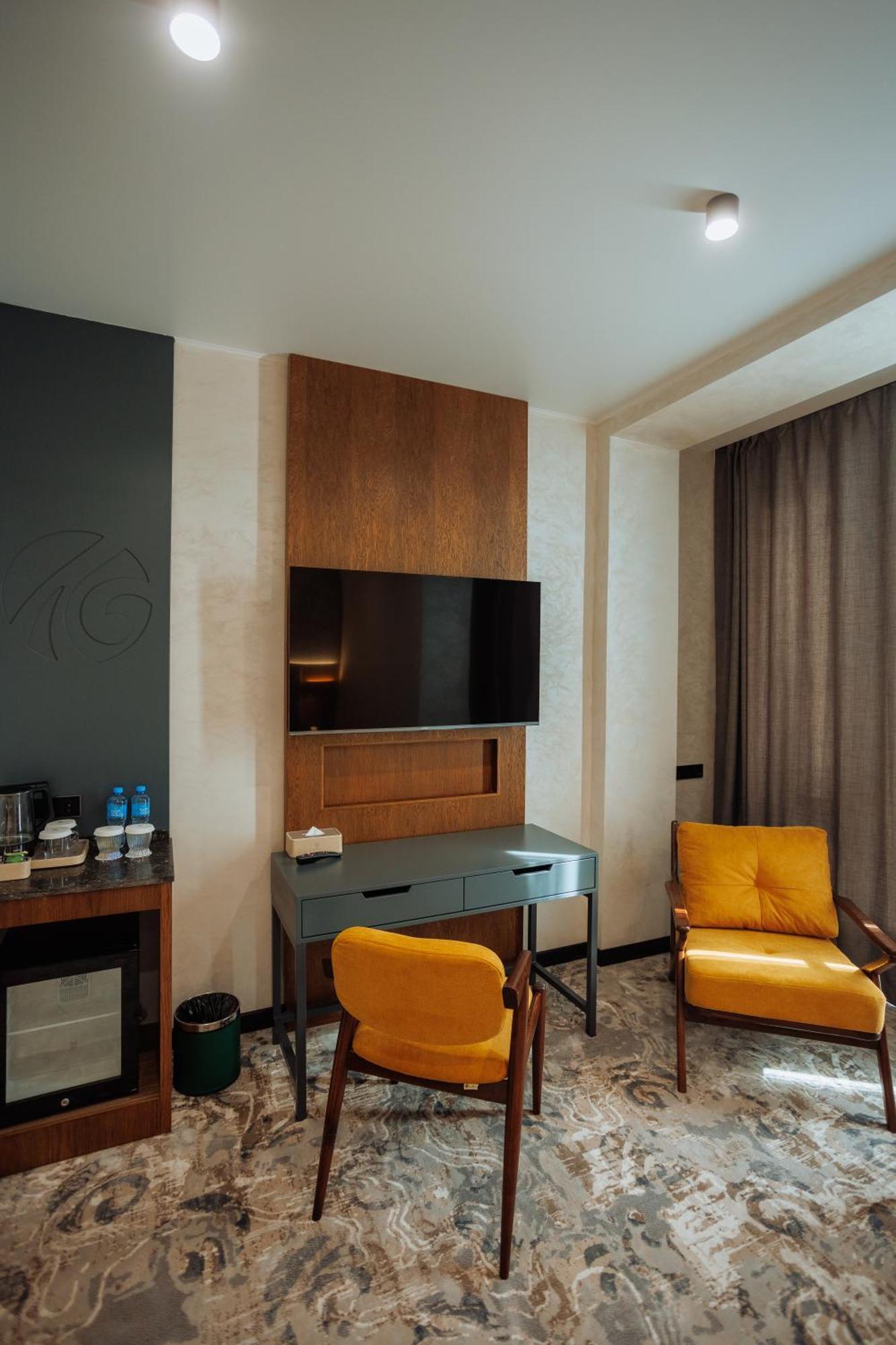 Aurum Garden Hotel Çimkent Dış mekan fotoğraf