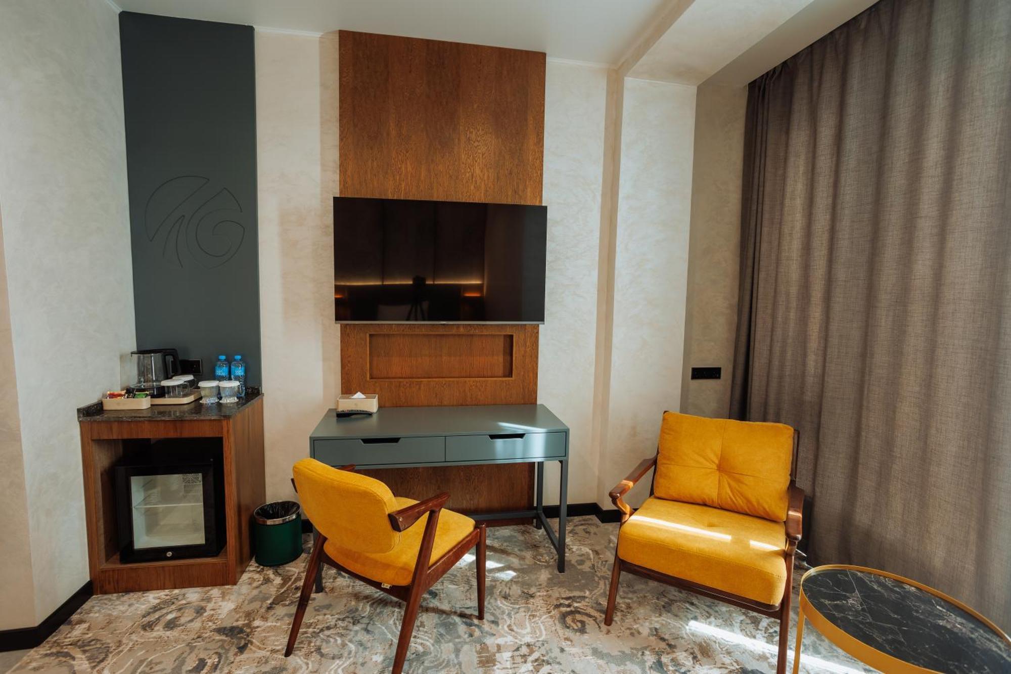 Aurum Garden Hotel Çimkent Dış mekan fotoğraf