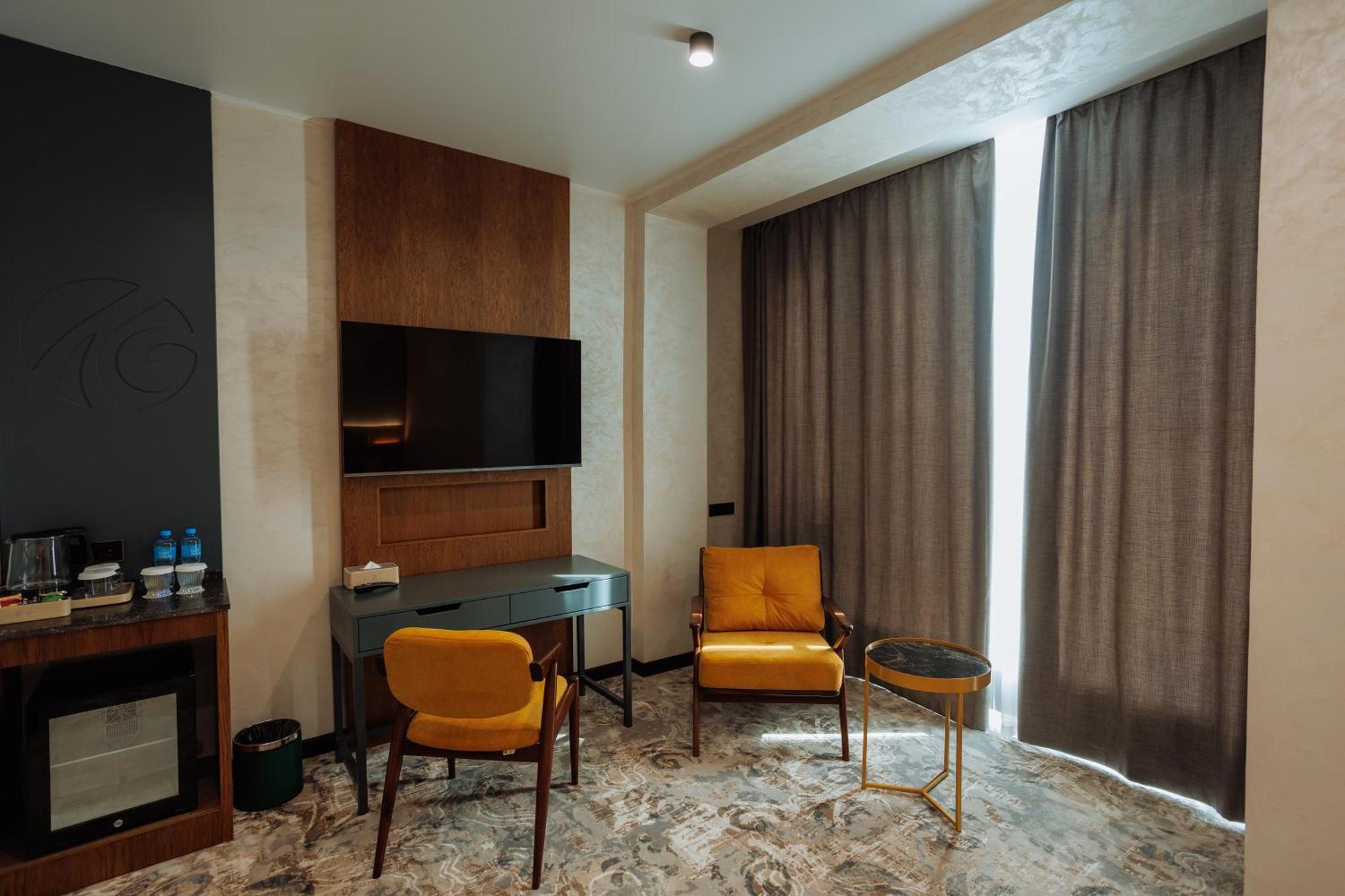 Aurum Garden Hotel Çimkent Dış mekan fotoğraf