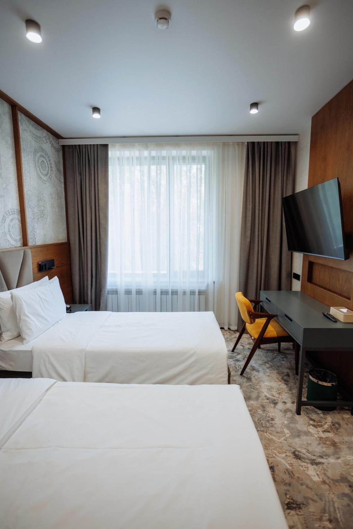 Aurum Garden Hotel Çimkent Dış mekan fotoğraf