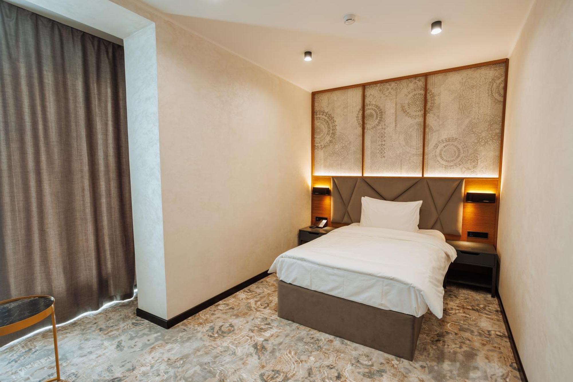 Aurum Garden Hotel Çimkent Dış mekan fotoğraf