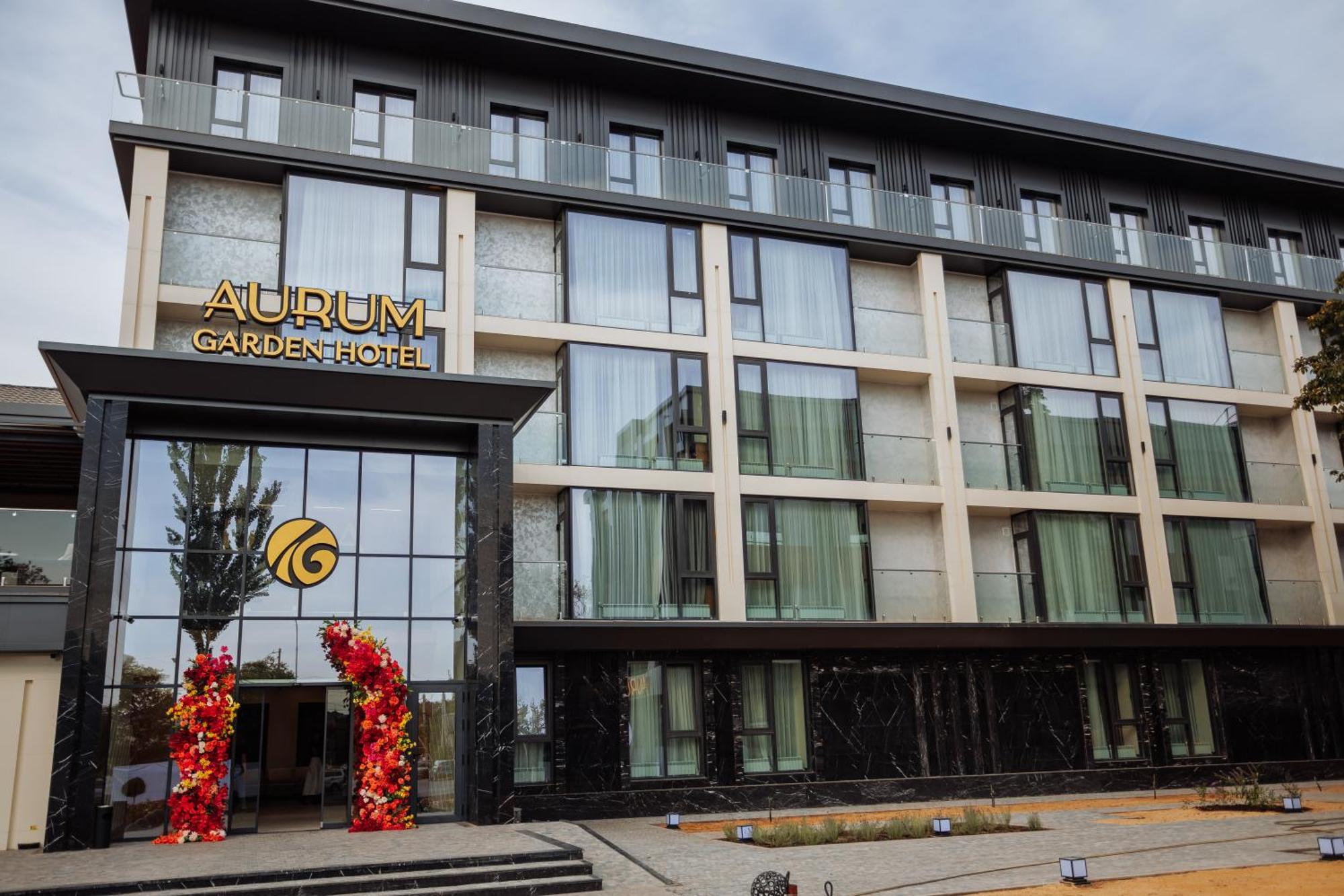 Aurum Garden Hotel Çimkent Dış mekan fotoğraf