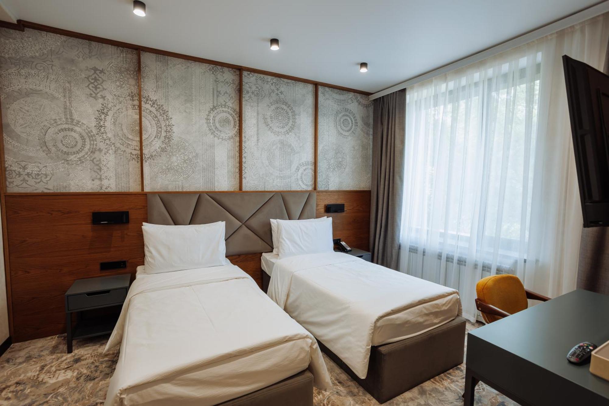Aurum Garden Hotel Çimkent Dış mekan fotoğraf