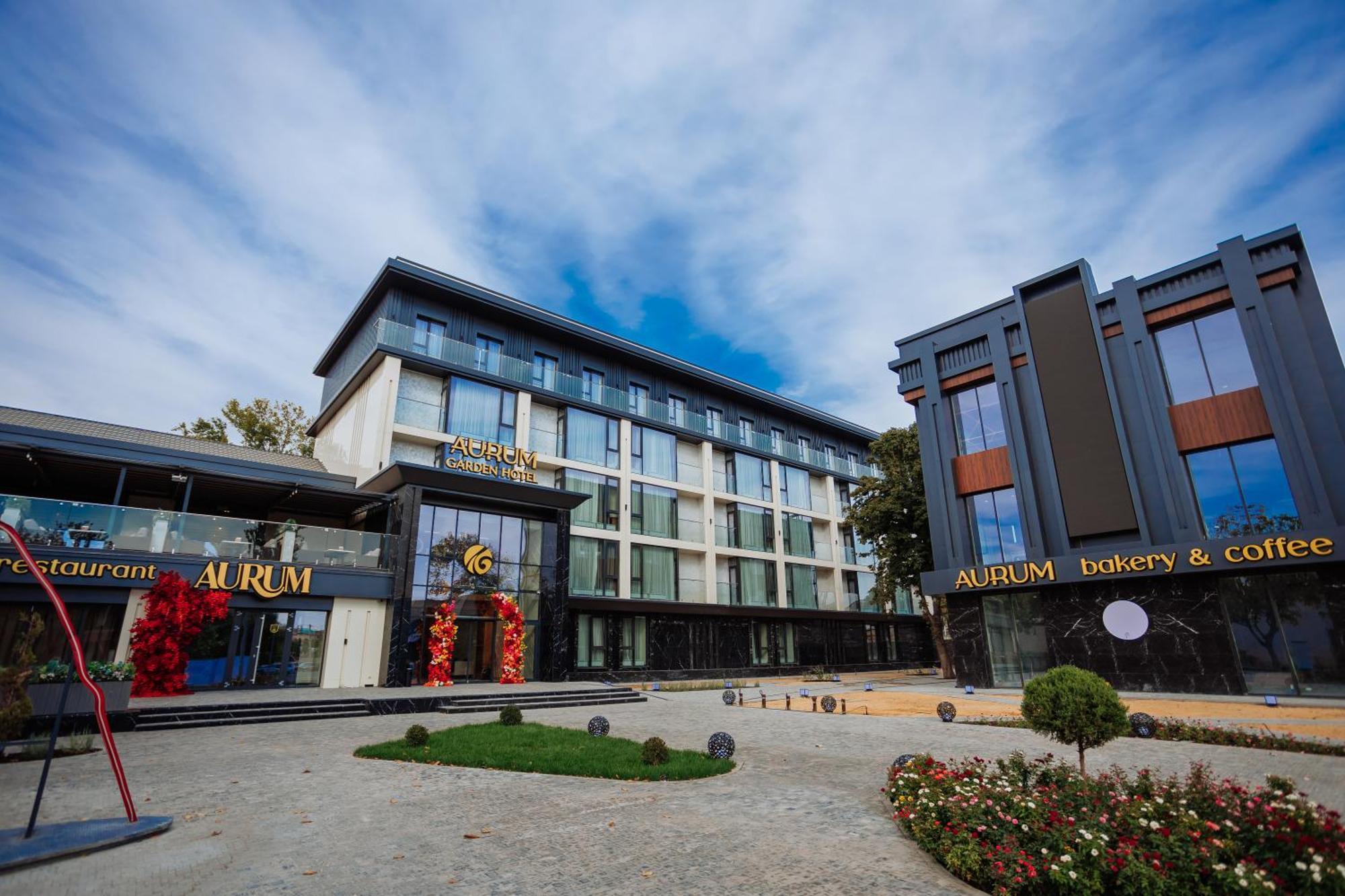 Aurum Garden Hotel Çimkent Dış mekan fotoğraf