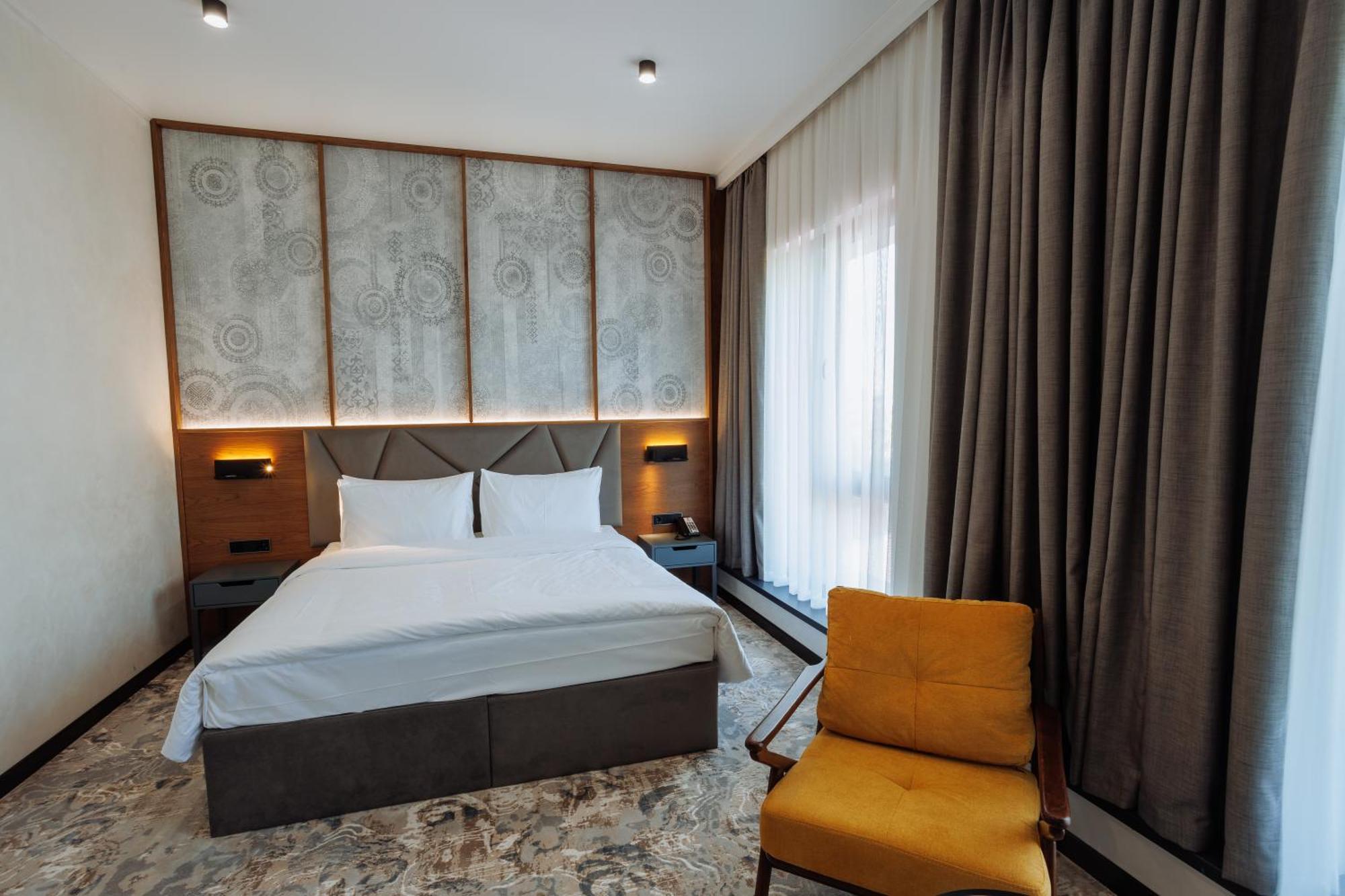 Aurum Garden Hotel Çimkent Dış mekan fotoğraf