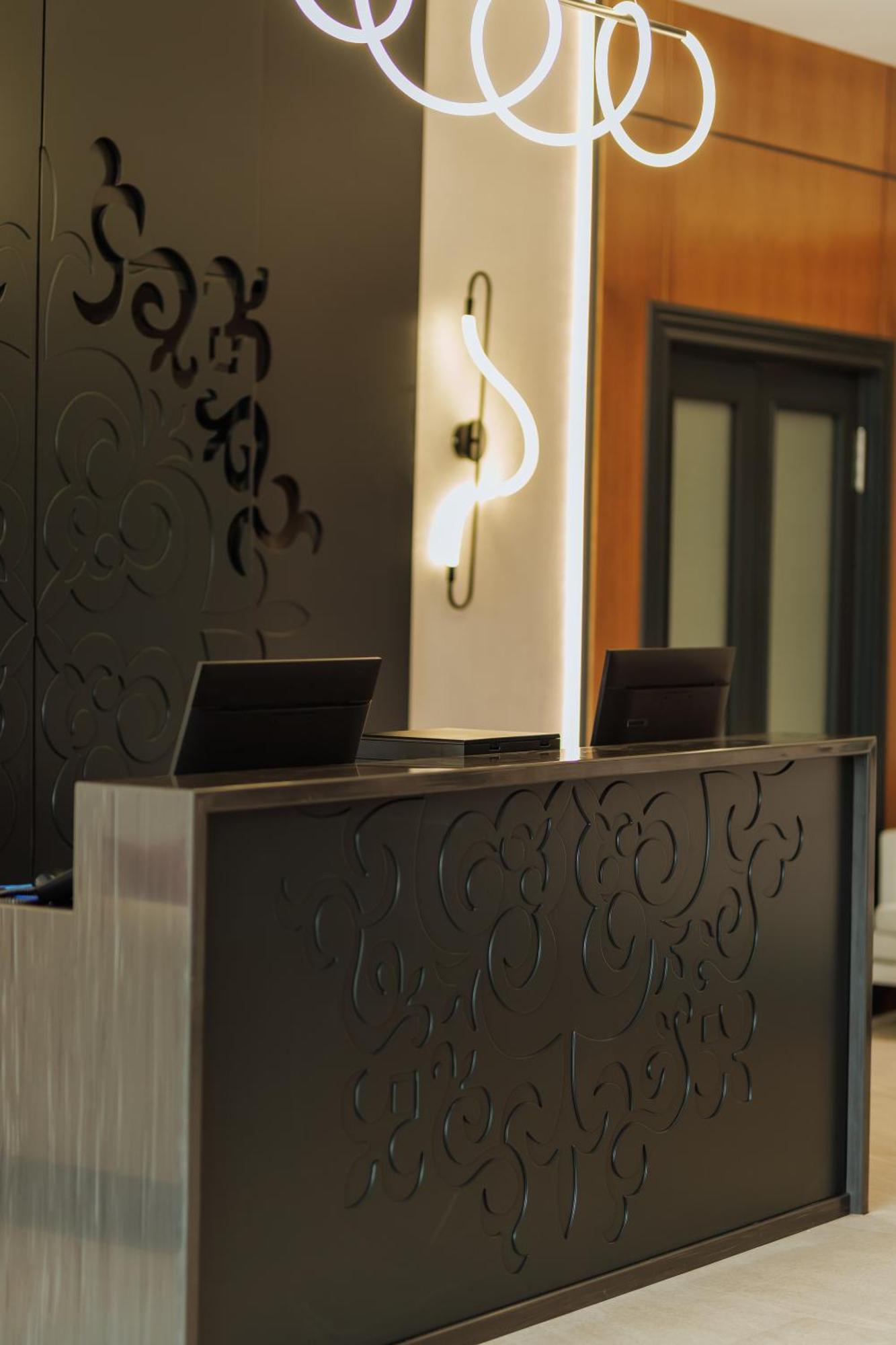 Aurum Garden Hotel Çimkent Dış mekan fotoğraf