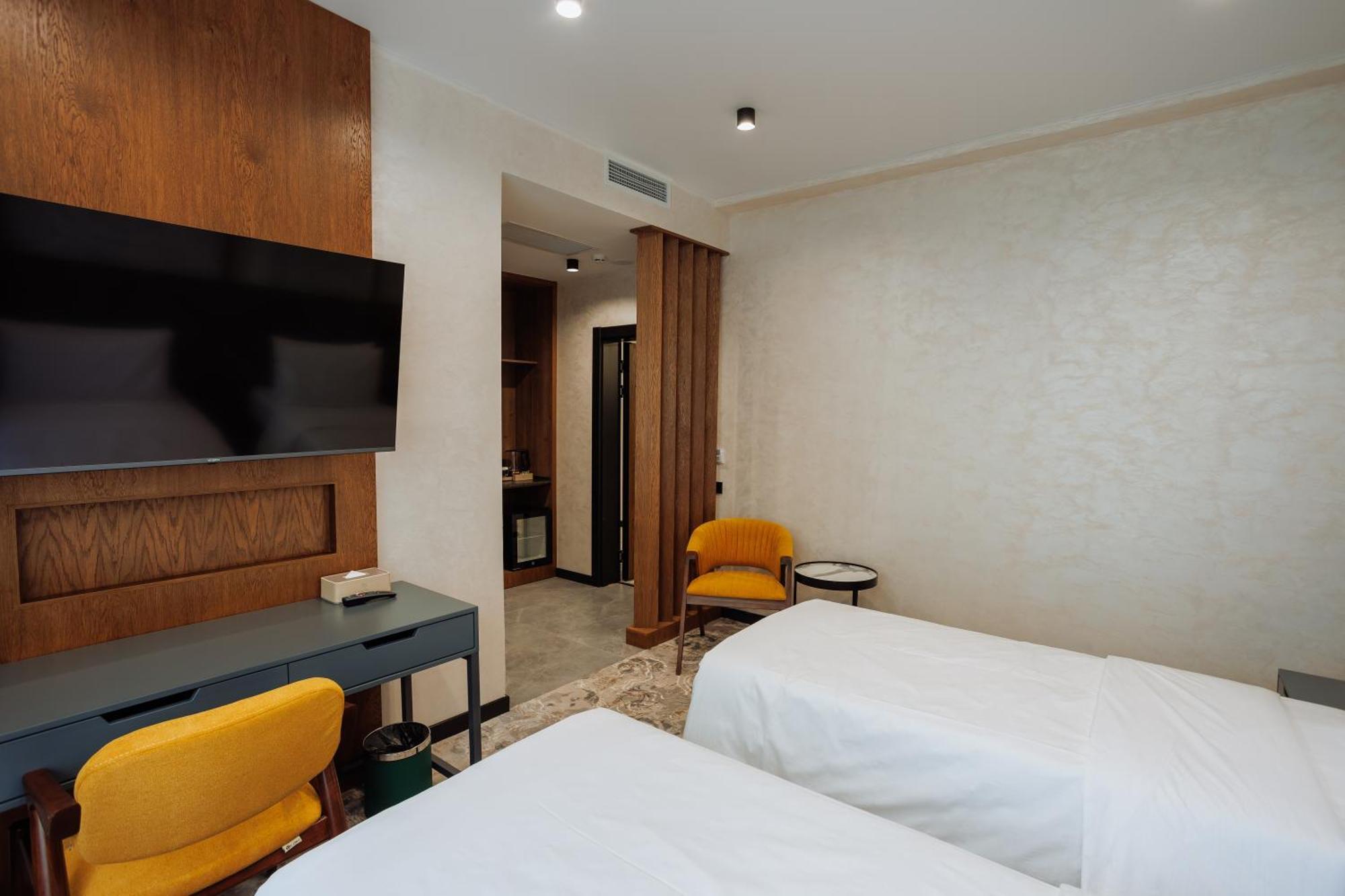 Aurum Garden Hotel Çimkent Dış mekan fotoğraf