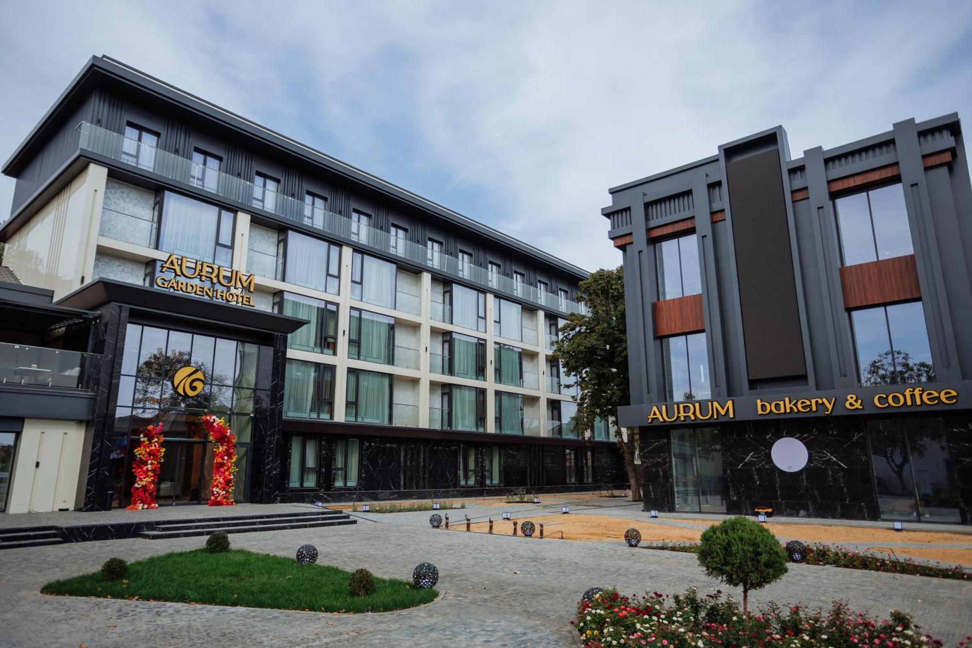 Aurum Garden Hotel Çimkent Dış mekan fotoğraf