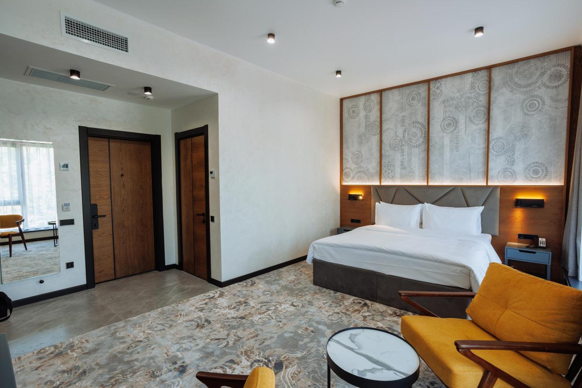 Aurum Garden Hotel Çimkent Dış mekan fotoğraf