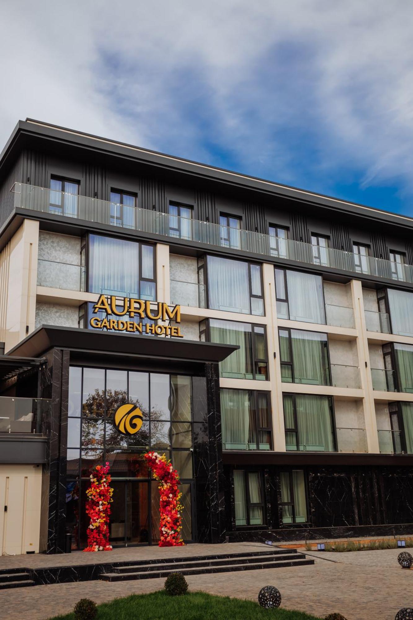 Aurum Garden Hotel Çimkent Dış mekan fotoğraf
