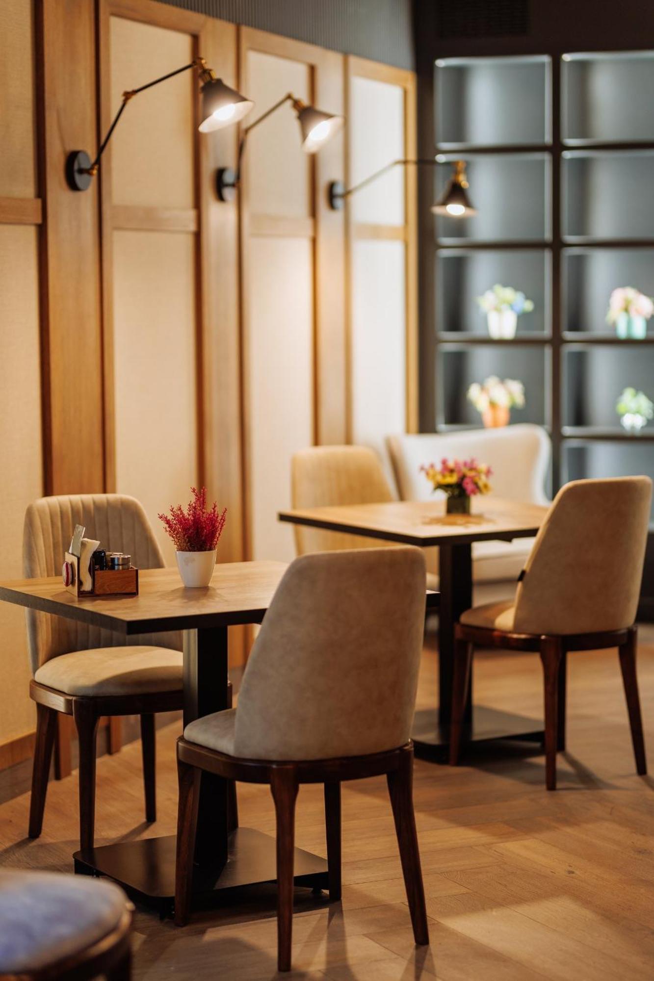 Aurum Garden Hotel Çimkent Dış mekan fotoğraf